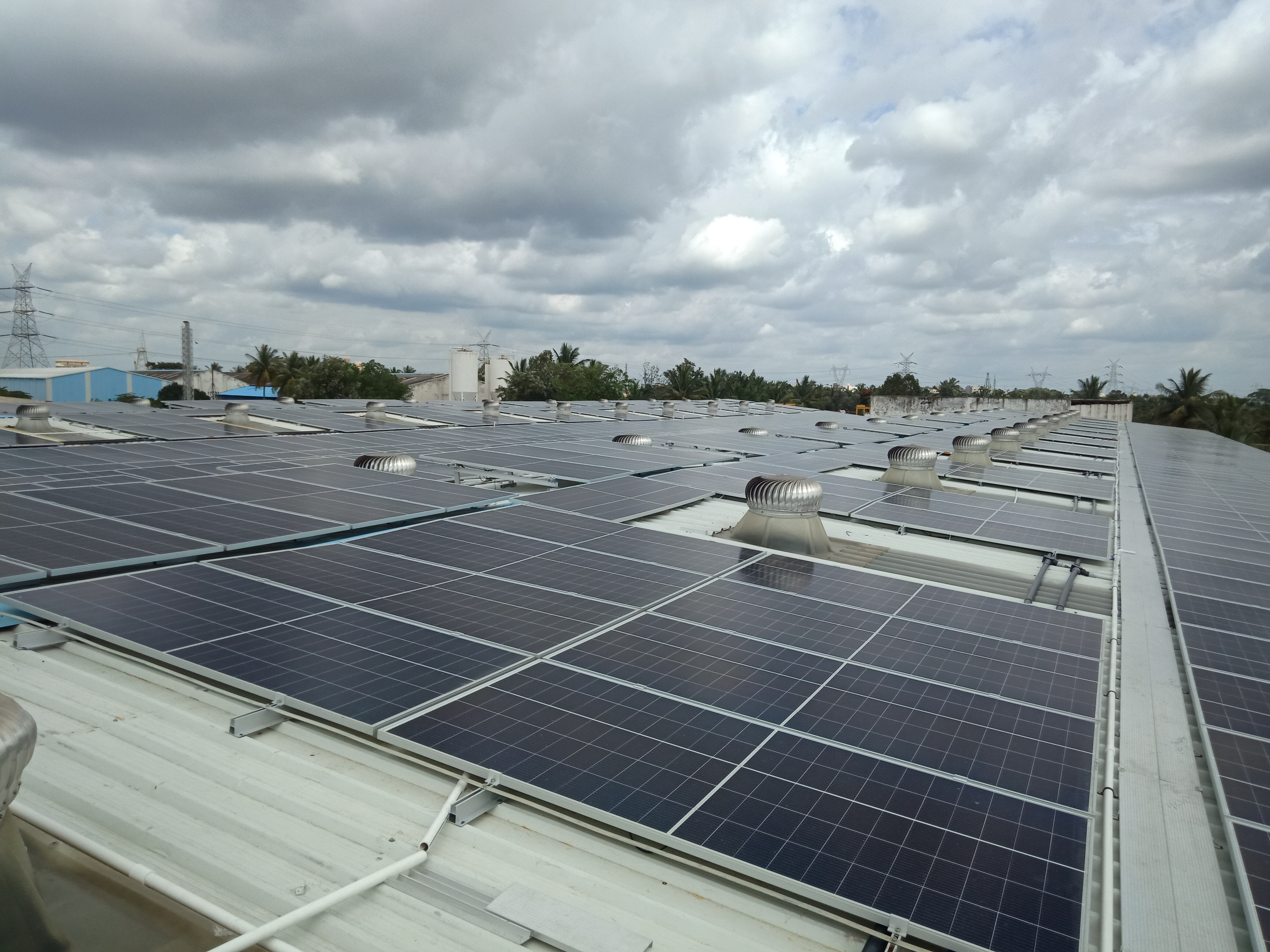Commercial and industrial solar installation for businesses in Karnataka